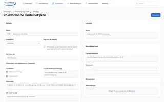 De fiche van een gebouw met frequentie, instructies, watervoorziening en parkeergegevens